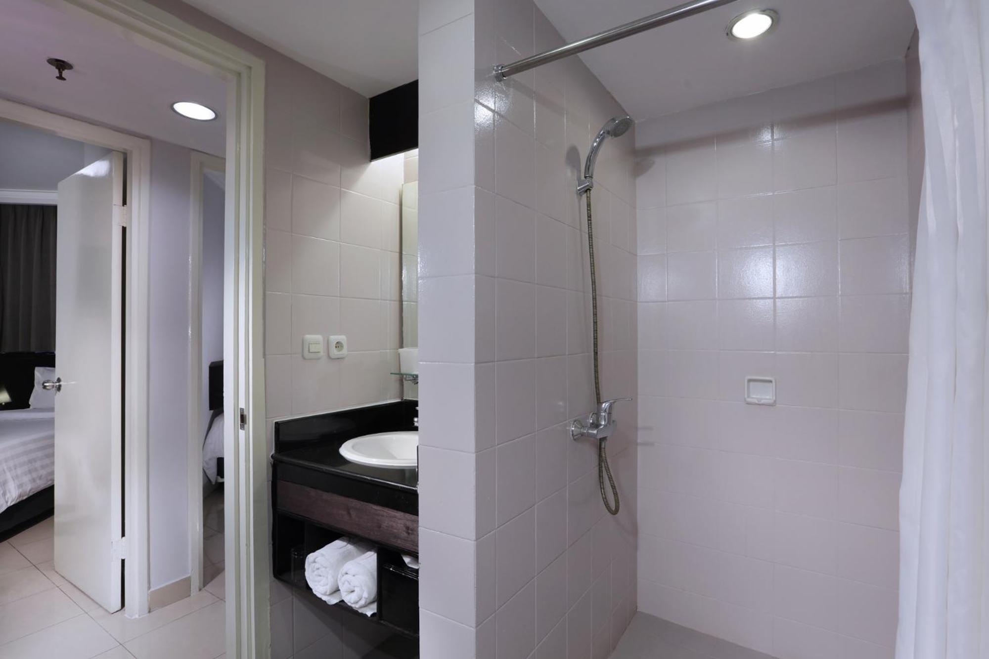 Grand Executive Double Queen Room